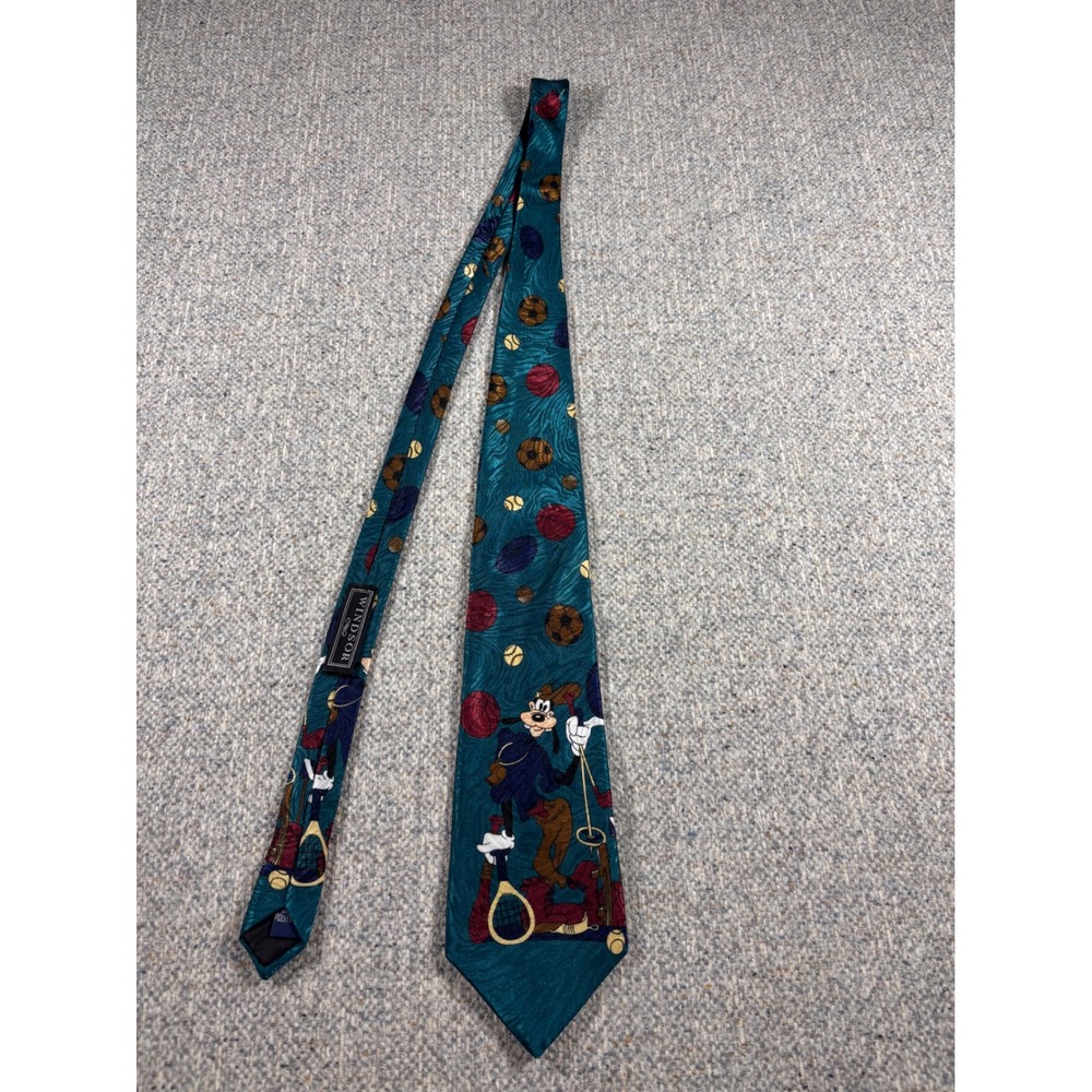 Disney Windsor‎ Goofy Sports Print Men's Tie
